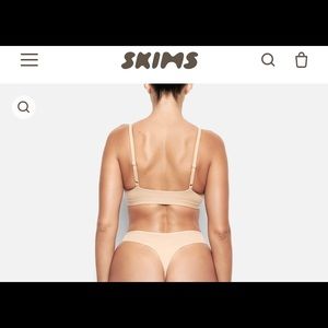 Skims fits everybody triangle bra NWT